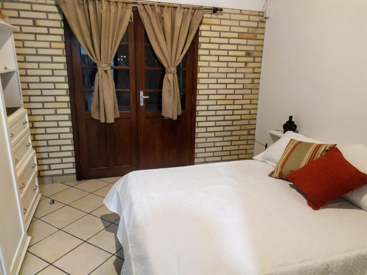Residencial Costumes Brasileiras Hotel Bombinhas Eksteriør billede