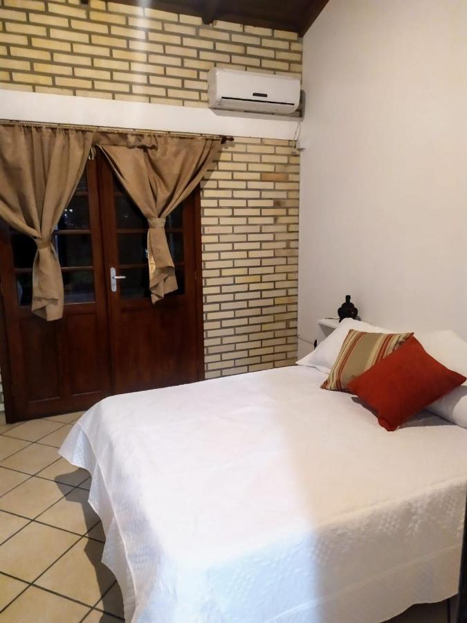 Residencial Costumes Brasileiras Hotel Bombinhas Eksteriør billede