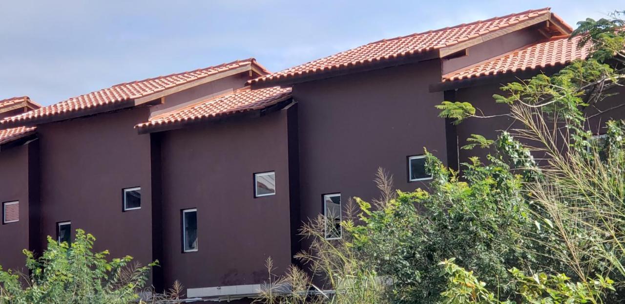 Residencial Costumes Brasileiras Hotel Bombinhas Eksteriør billede