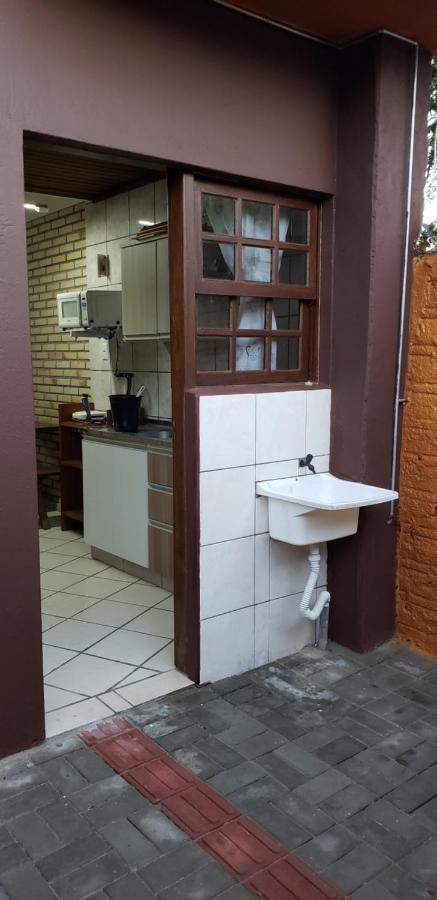 Residencial Costumes Brasileiras Hotel Bombinhas Eksteriør billede